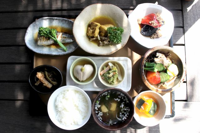 栄養のある食生活で髪が太くなる